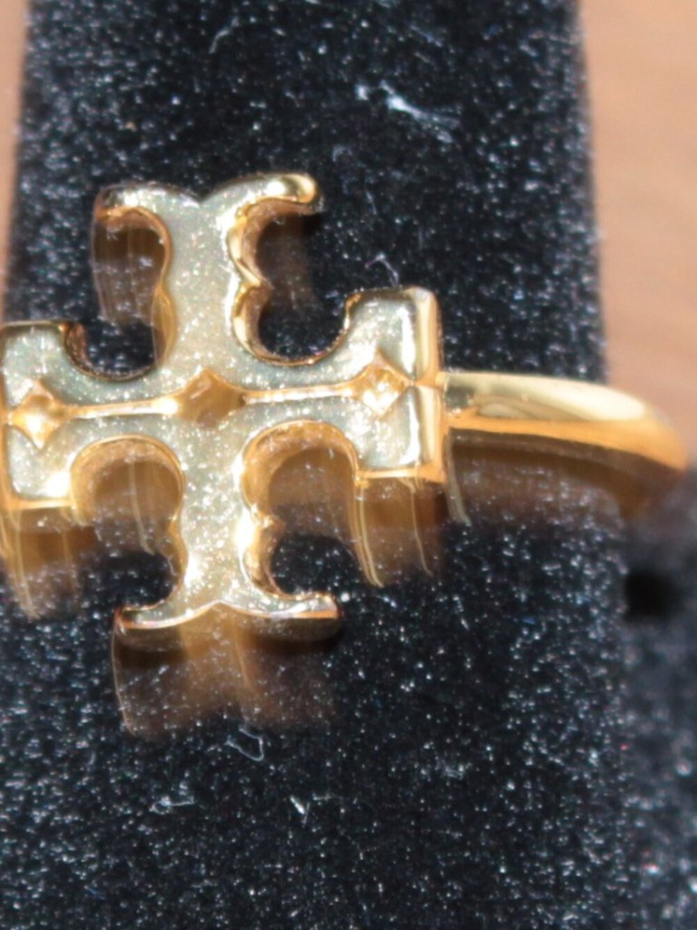 Tory Burch Kira Gold Logo Ring Size 6
